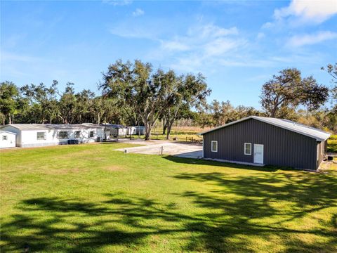 A home in LAKELAND