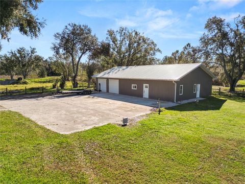 A home in LAKELAND