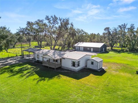 A home in LAKELAND