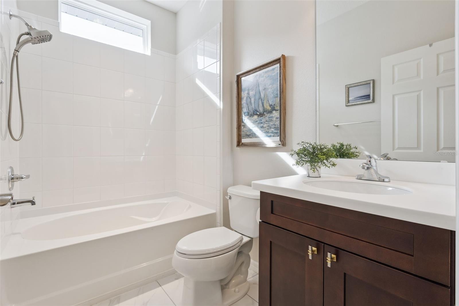 CASCADES/GROVELAND PH 4-1 - Residential