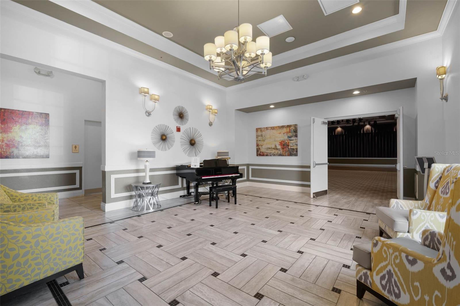 CASCADES/GROVELAND PH 4-1 - Residential