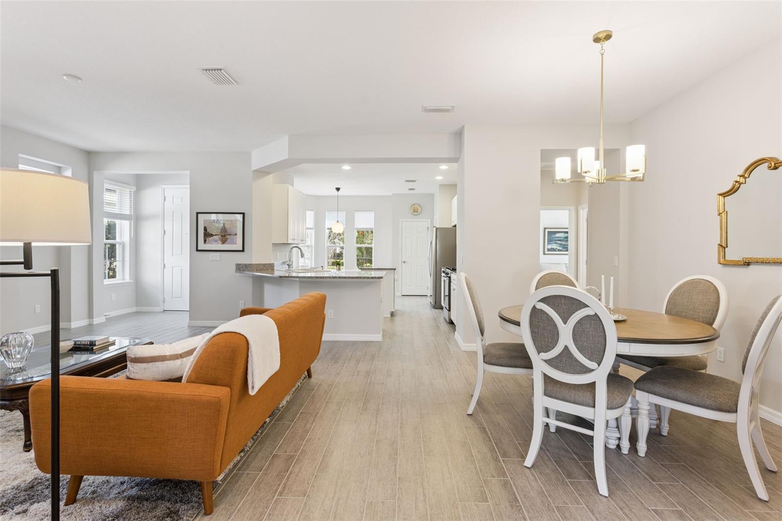 CASCADES/GROVELAND PH 4-1 - Residential