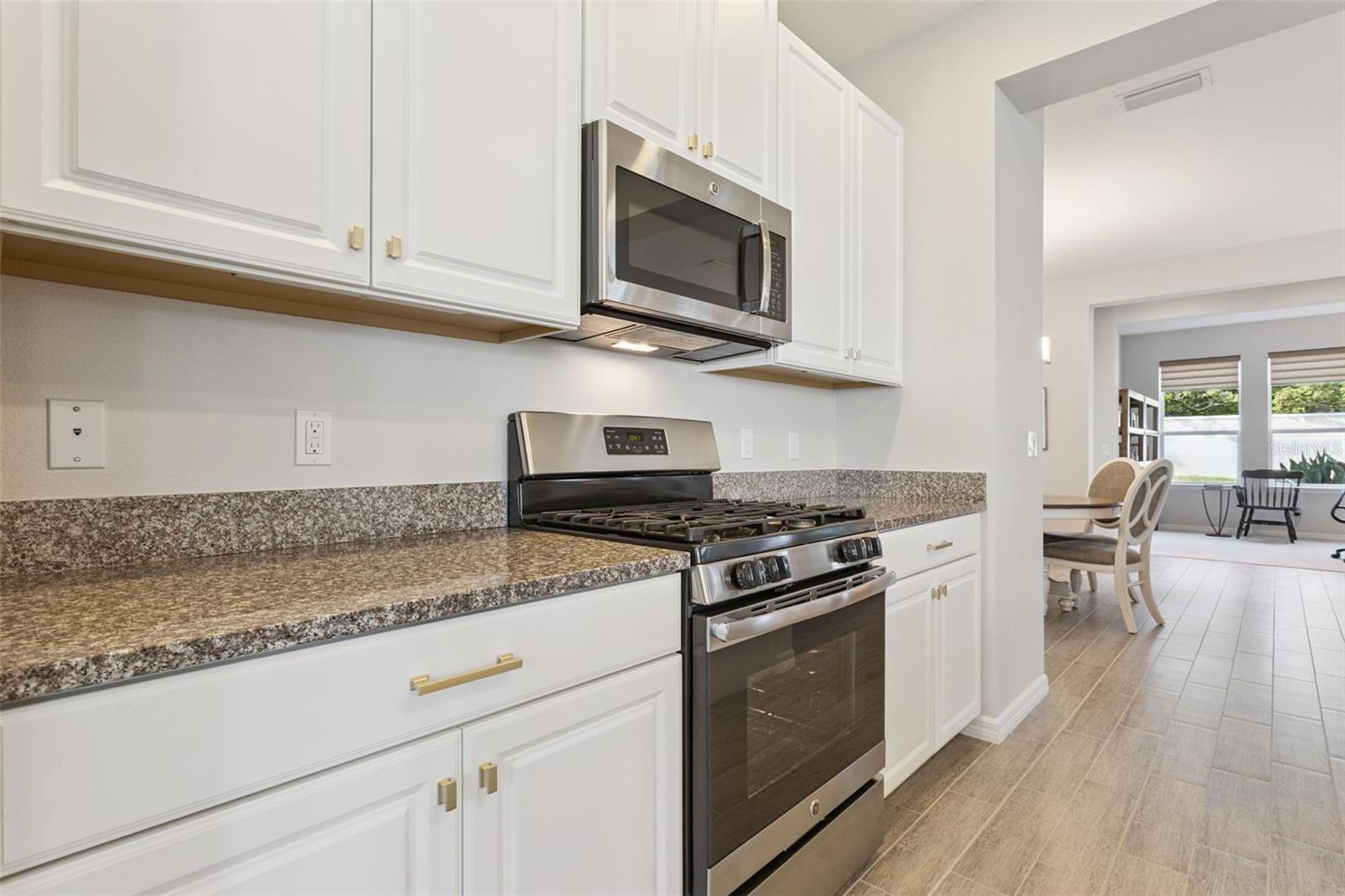 CASCADES/GROVELAND PH 4-1 - Residential