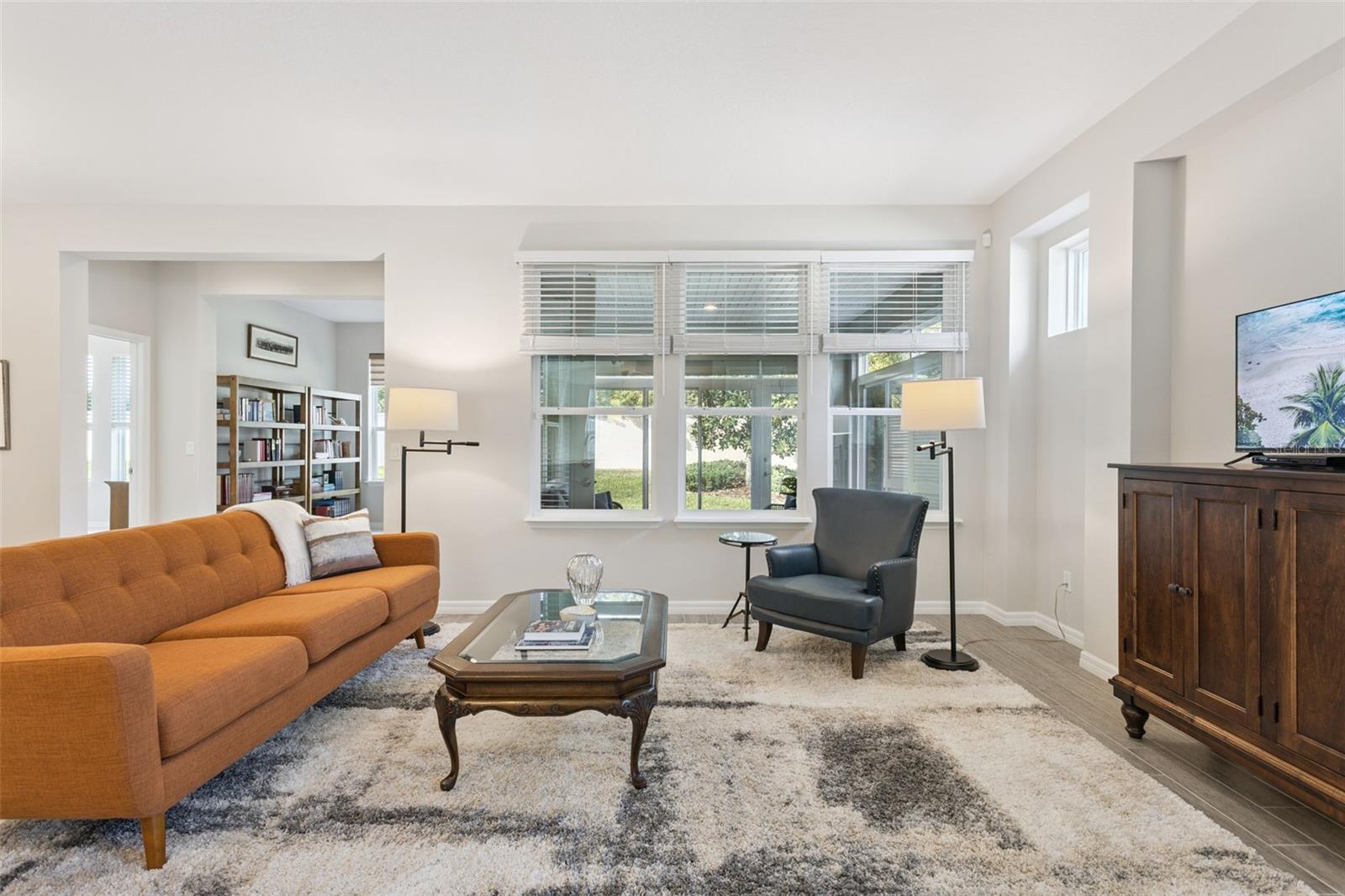 CASCADES/GROVELAND PH 4-1 - Residential