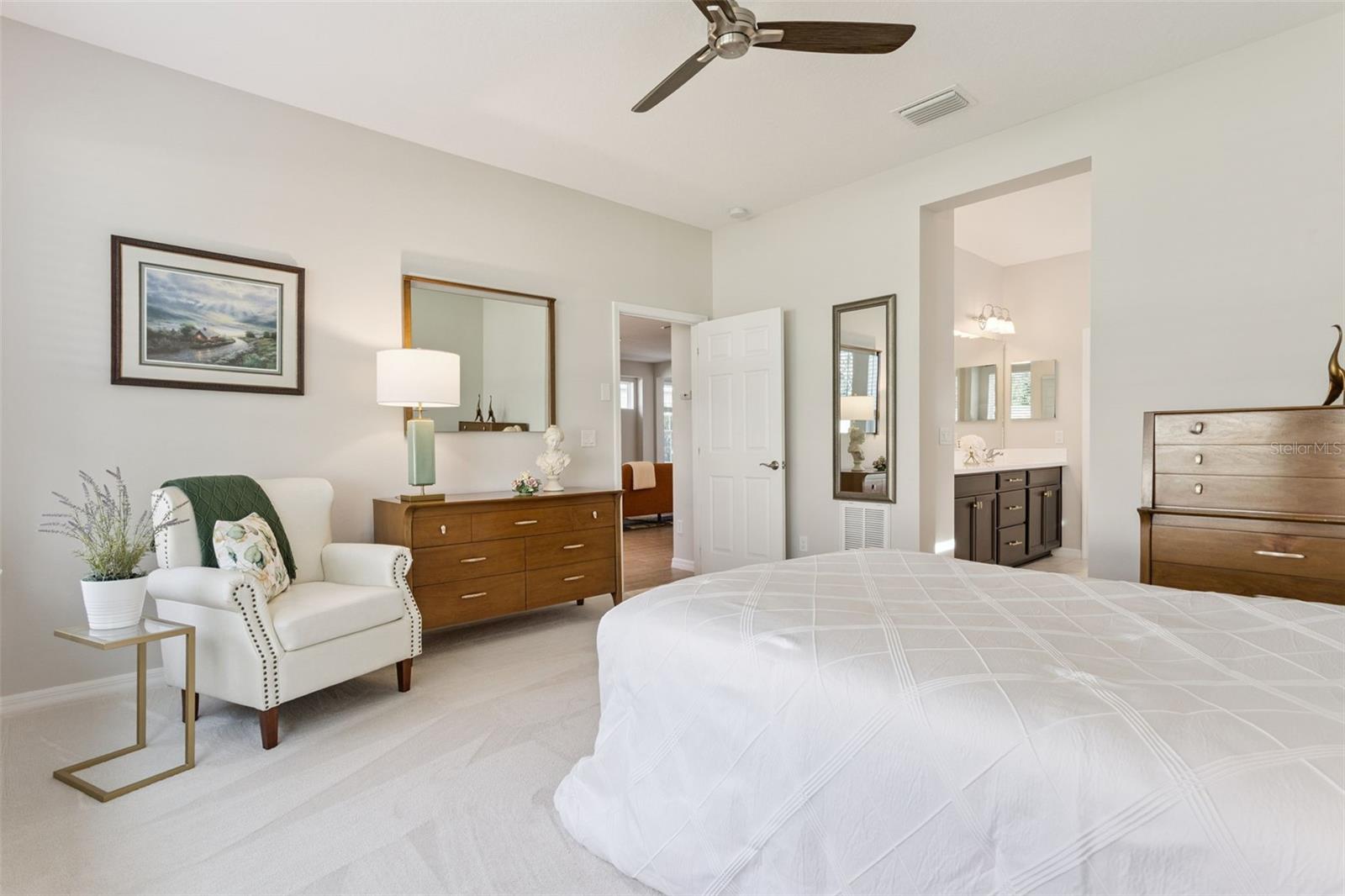 CASCADES/GROVELAND PH 4-1 - Residential