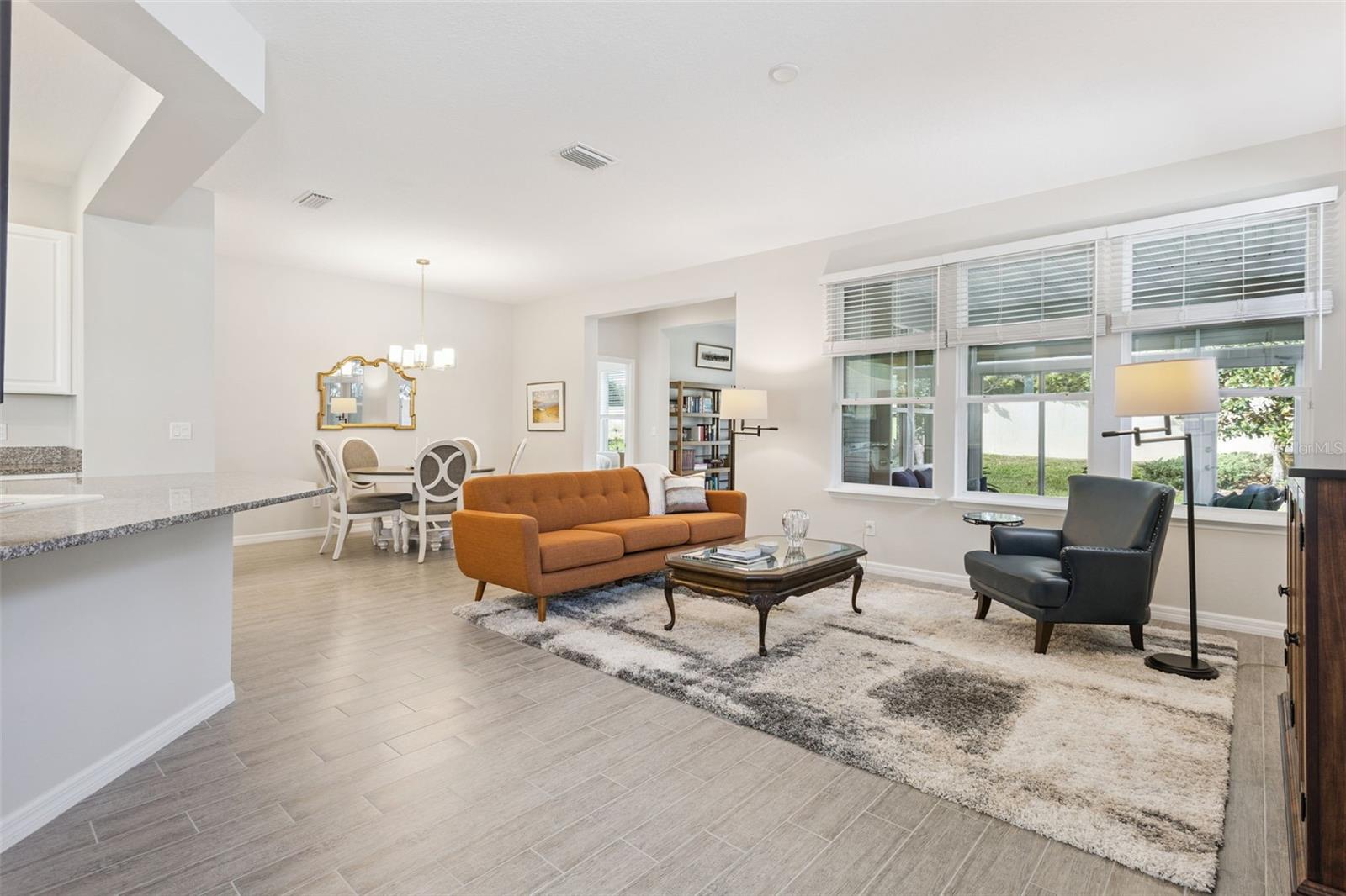 CASCADES/GROVELAND PH 4-1 - Residential