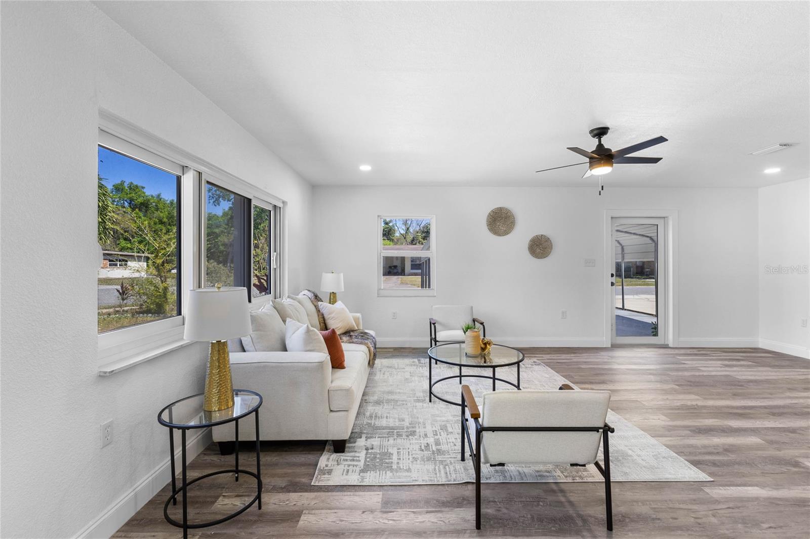 2645 DONNA DRIVE