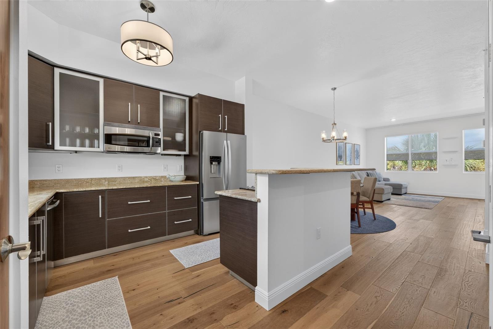 433 CENTRAL AVENUE