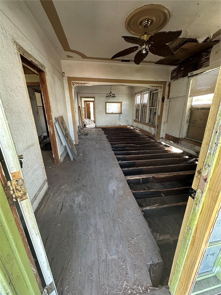 MC KAY MARY J - Residential