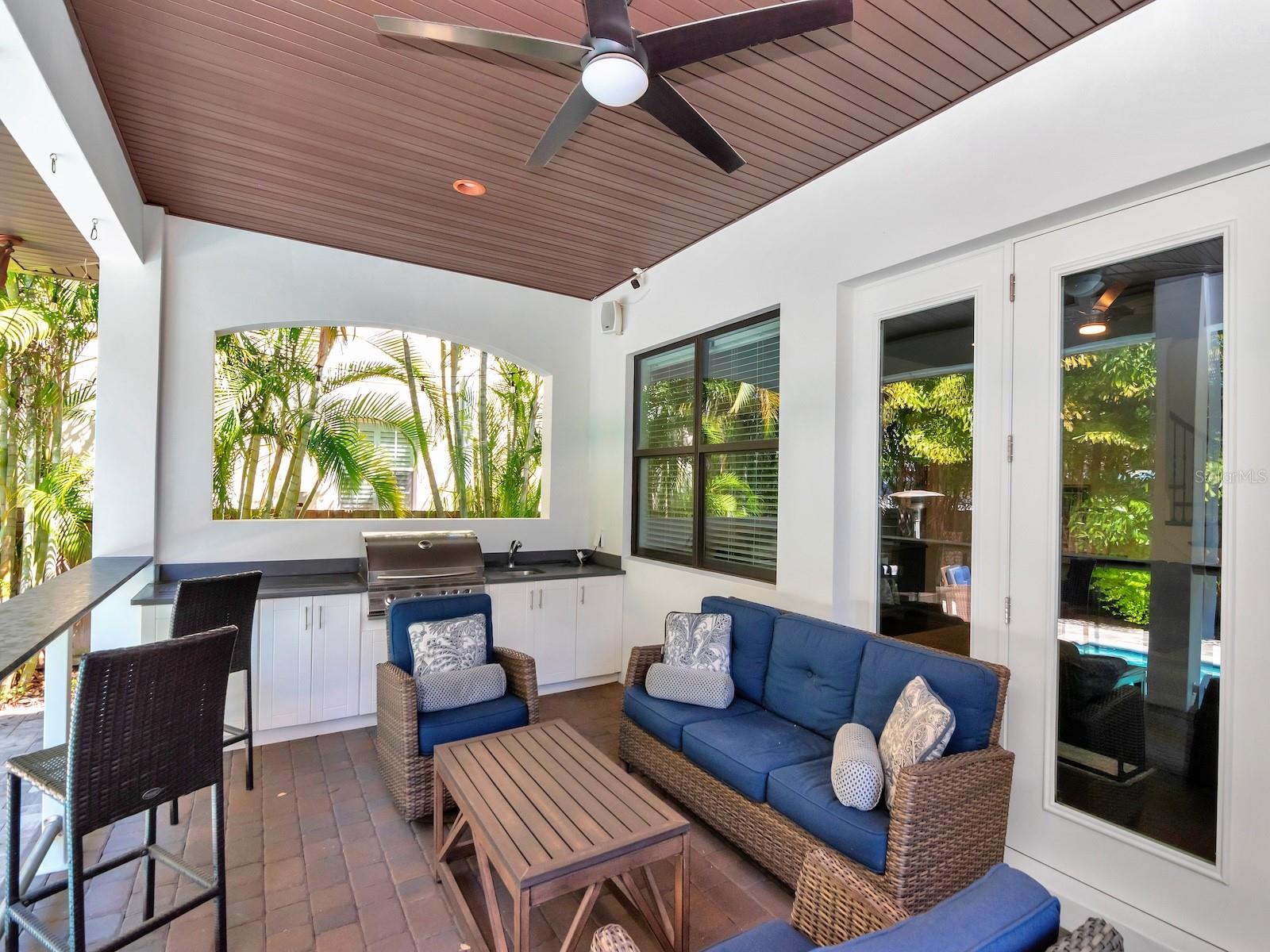 DAVIS ISLANDS PB10 PG52 TO 57 - Residential