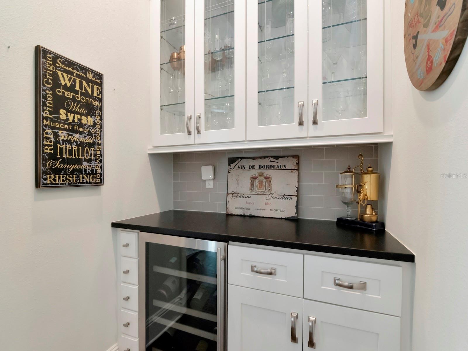 DAVIS ISLANDS PB10 PG52 TO 57 - Residential