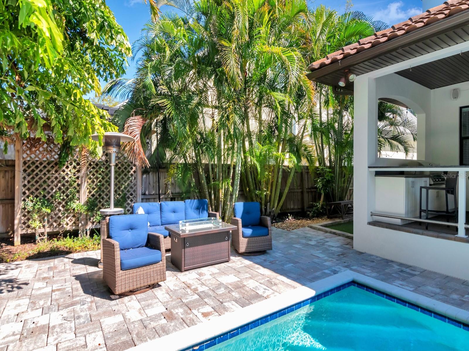 DAVIS ISLANDS PB10 PG52 TO 57 - Residential