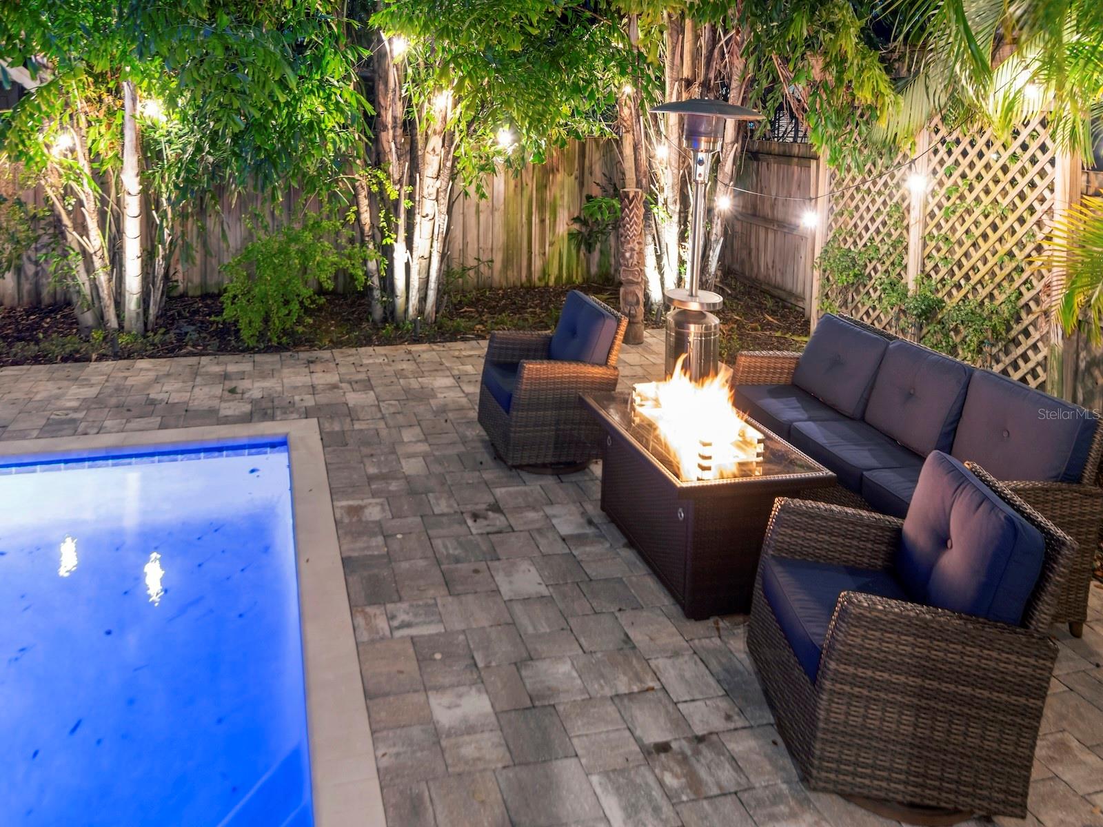 DAVIS ISLANDS PB10 PG52 TO 57 - Residential