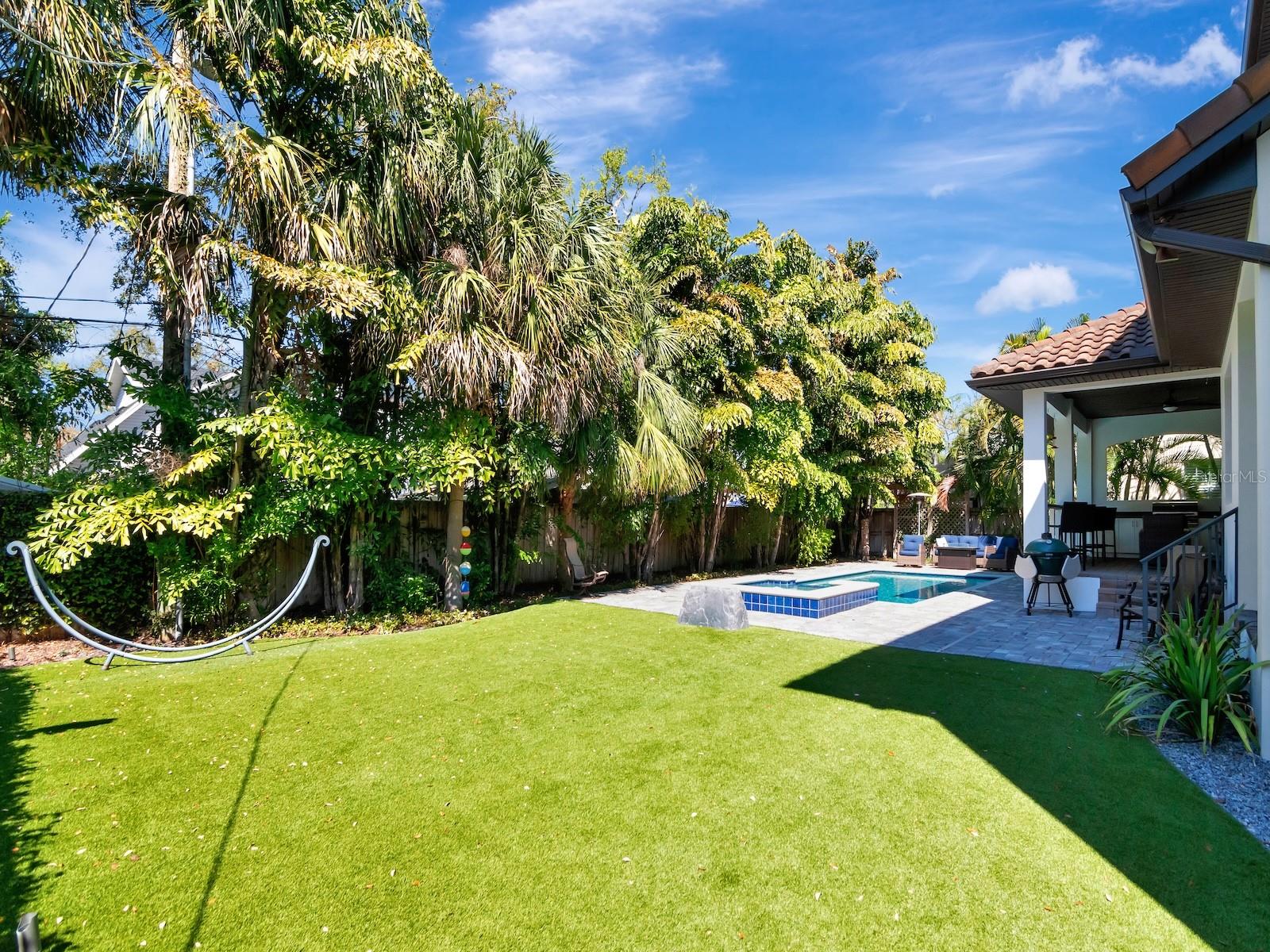 DAVIS ISLANDS PB10 PG52 TO 57 - Residential