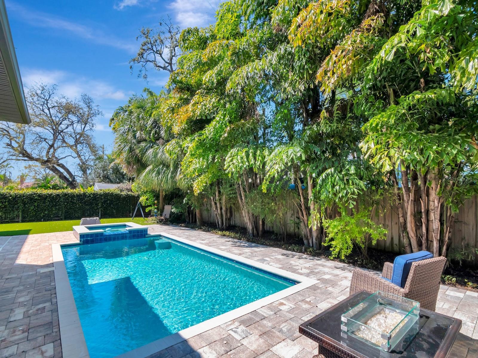 DAVIS ISLANDS PB10 PG52 TO 57 - Residential