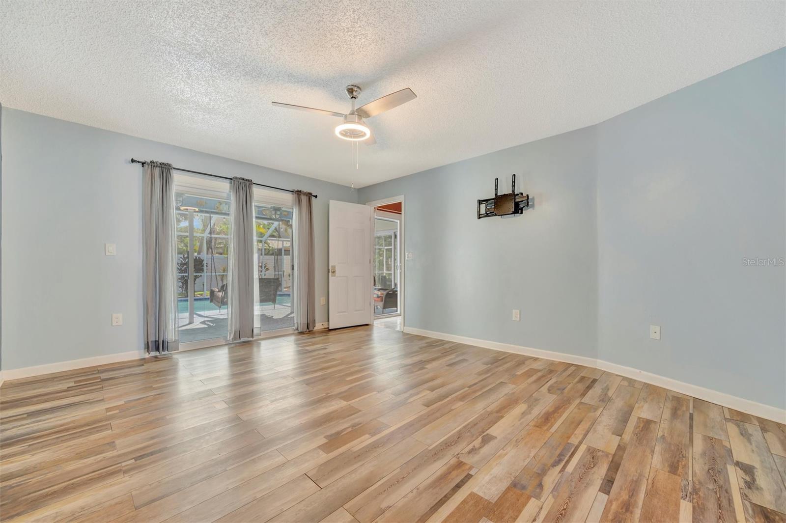 CEDAR CREEK - Residential