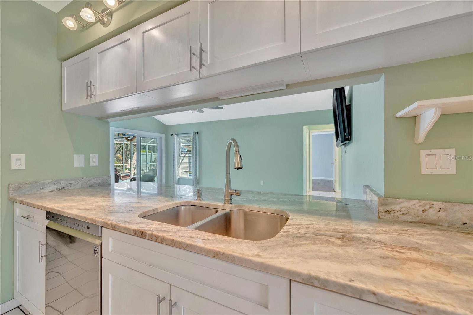 CEDAR CREEK - Residential
