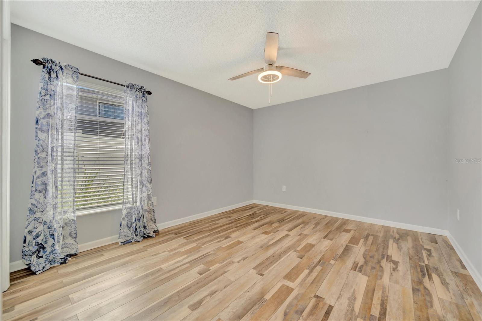 CEDAR CREEK - Residential