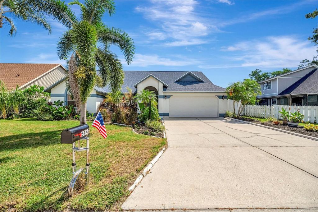Photo of 5742 Forester Oak Court, Sarasota, FL 34243 (MLS # A4665345)