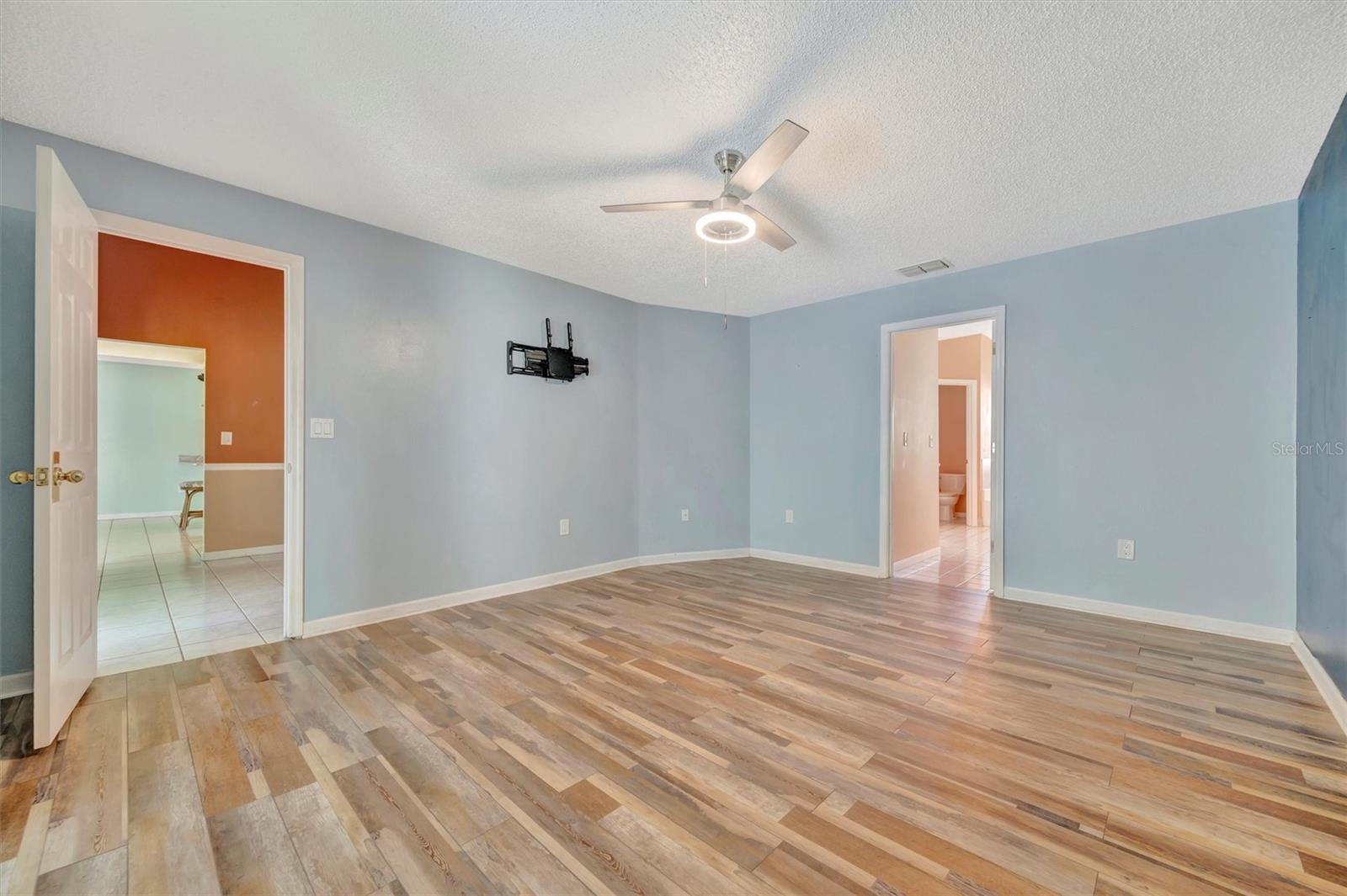 CEDAR CREEK - Residential
