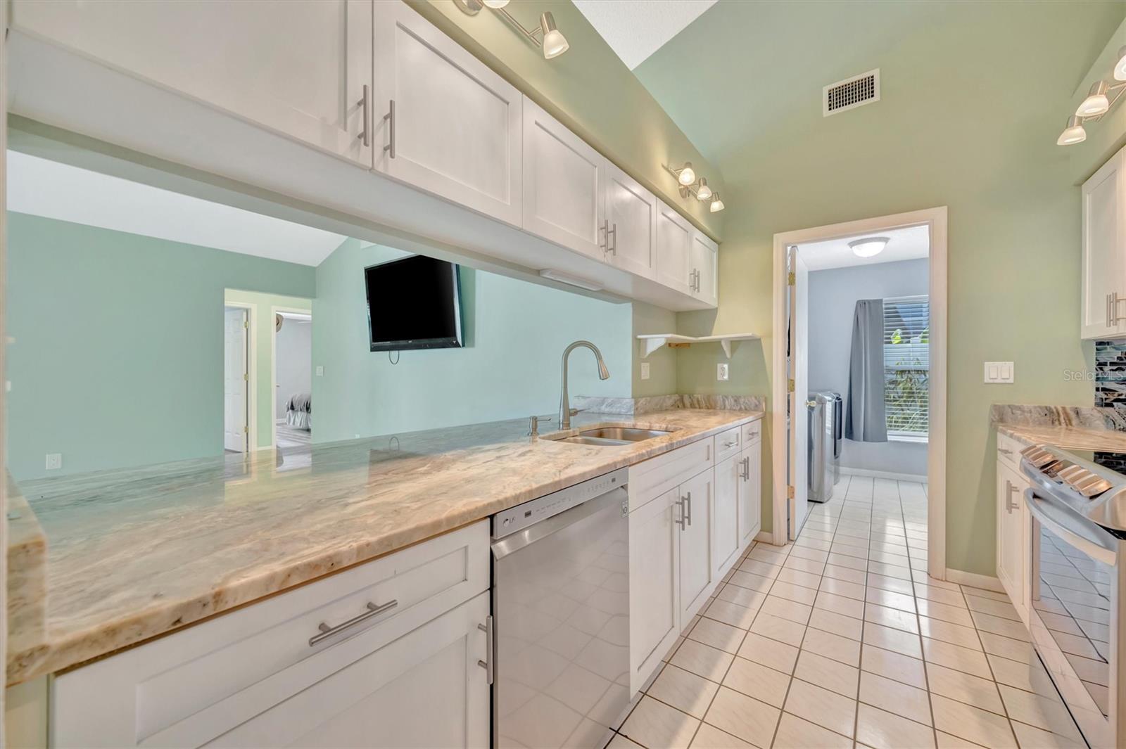 CEDAR CREEK - Residential