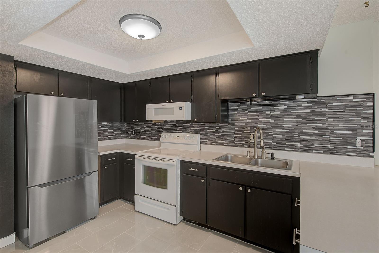 IMPERIAL EMBASSY CONDO - Residential