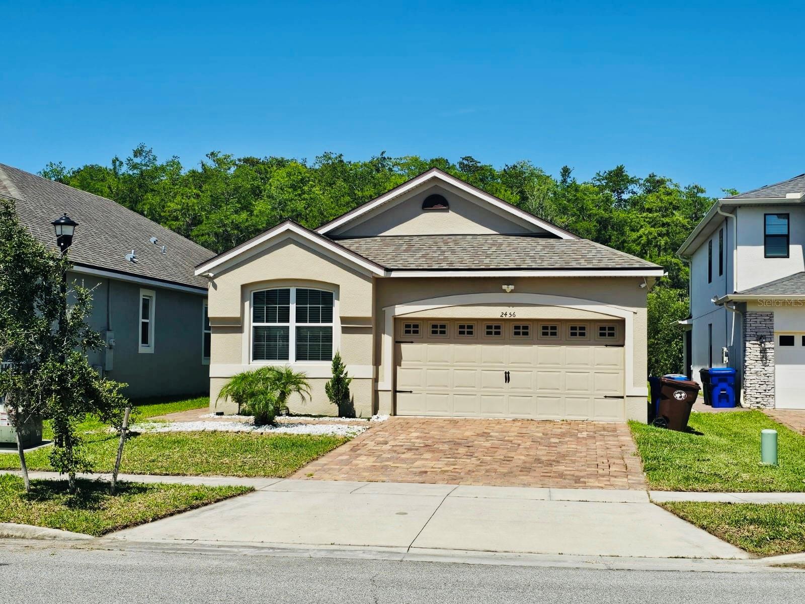 2456 VARENNA LOOP