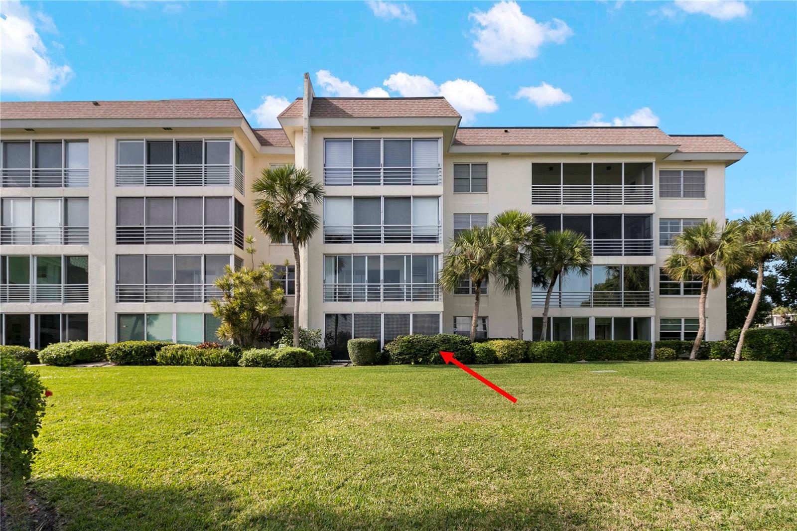 605 SUTTON PLACE 102