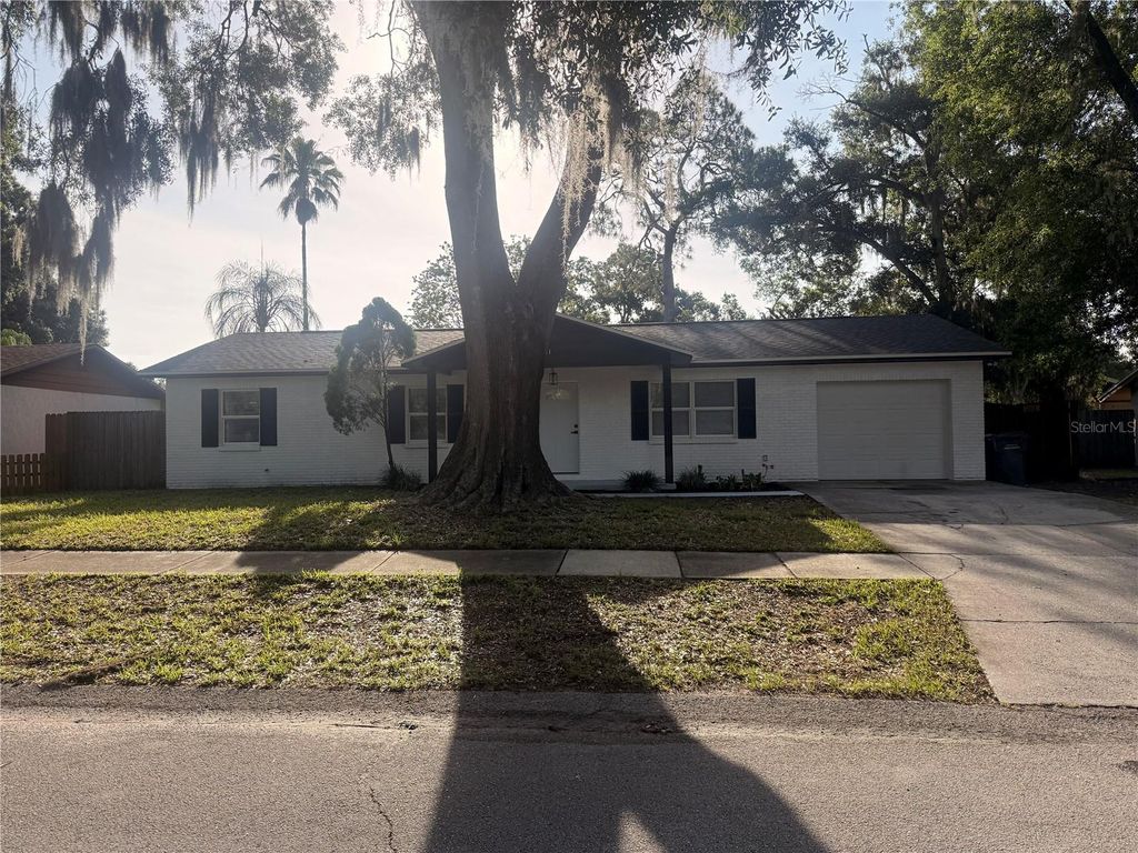 Photo of 611 Limber Lane, Lakeland, FL 33810 (MLS # P4938832)