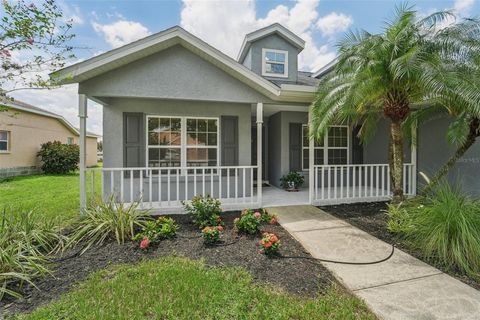 A home in PARRISH