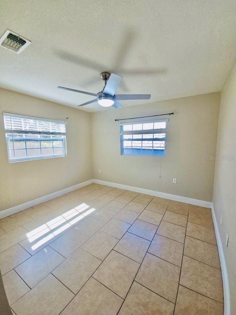 FIVACRES - Residential Lease