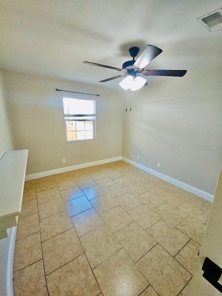 FIVACRES - Residential Lease