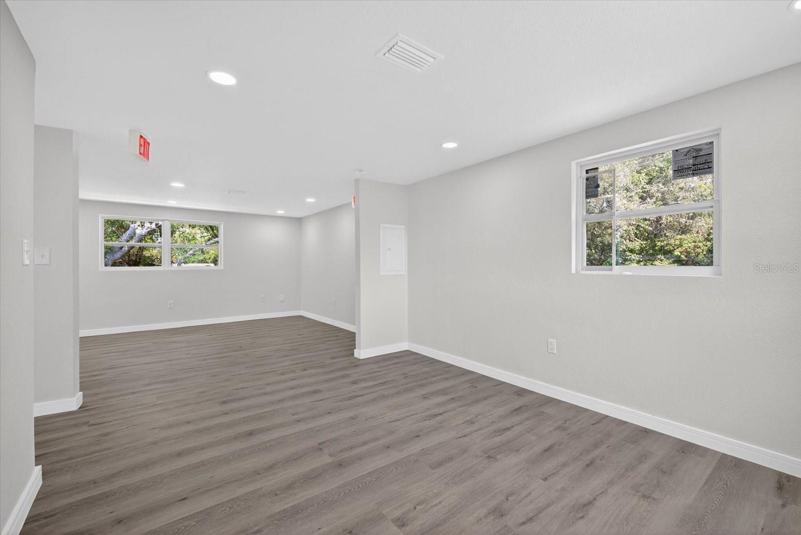 BEACON SQUARE - Residential