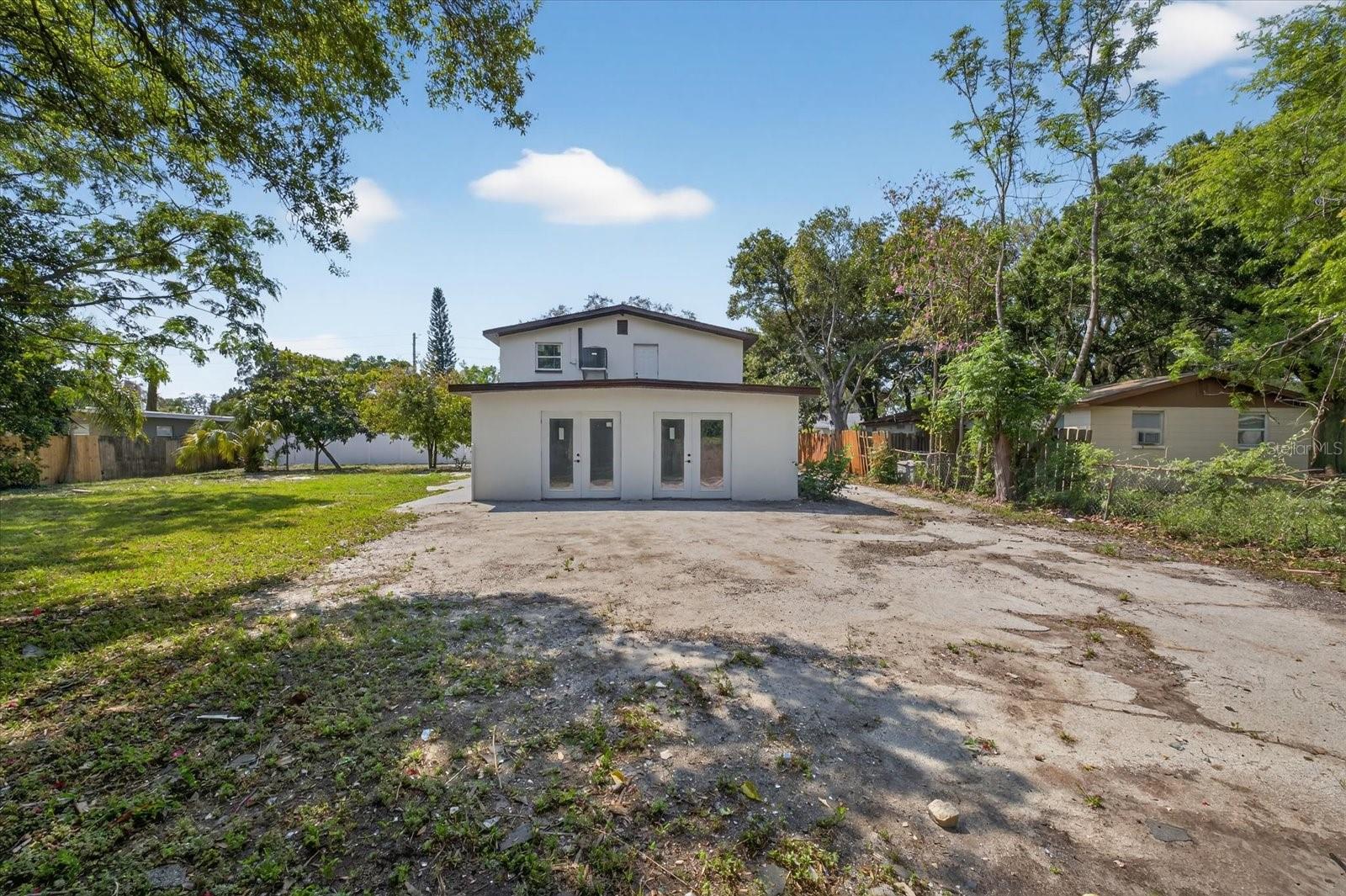 BEACON SQUARE - Residential