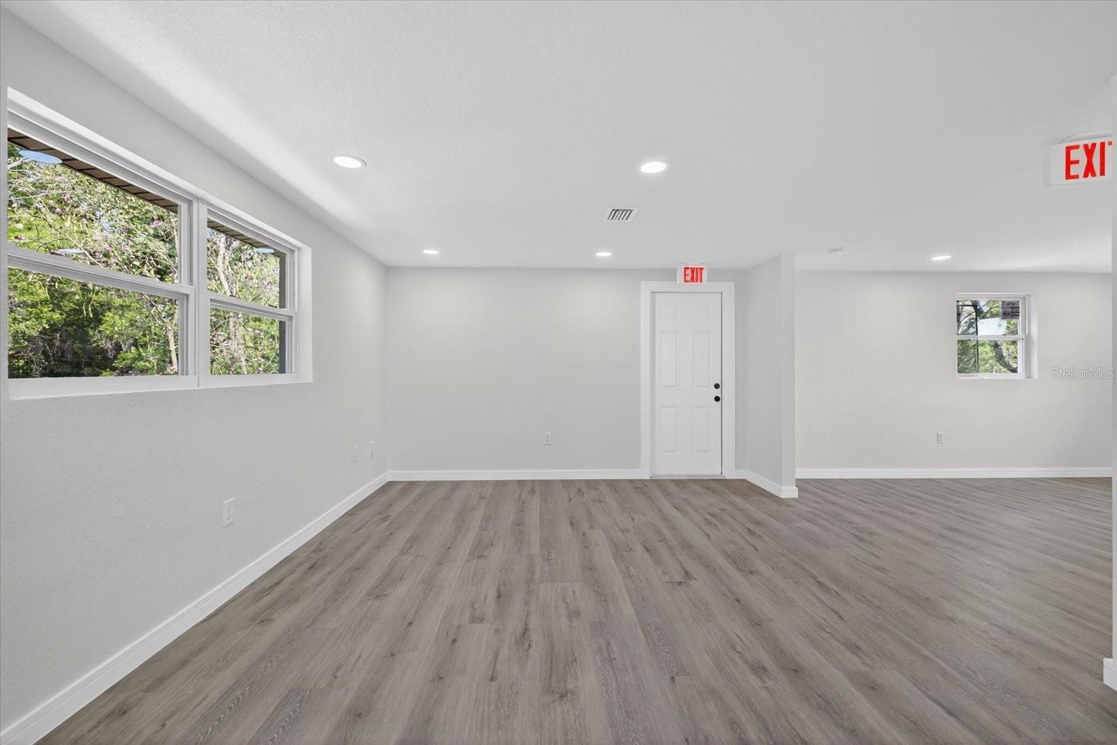 BEACON SQUARE - Residential