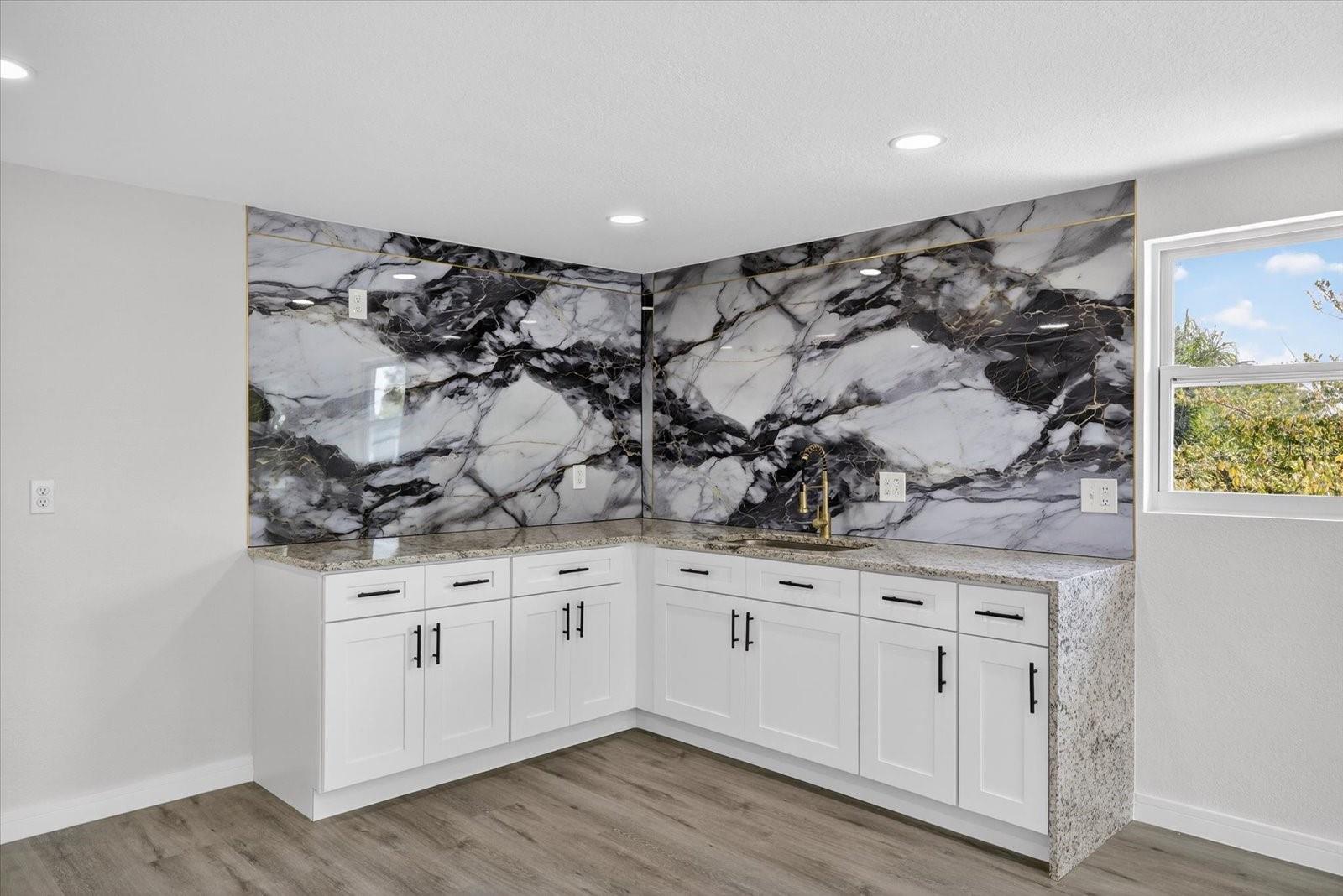 BEACON SQUARE - Residential