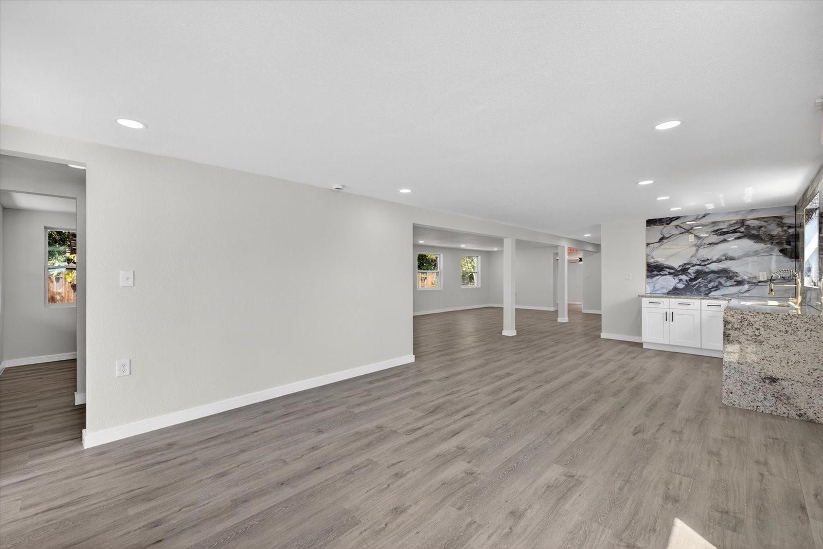 BEACON SQUARE - Residential