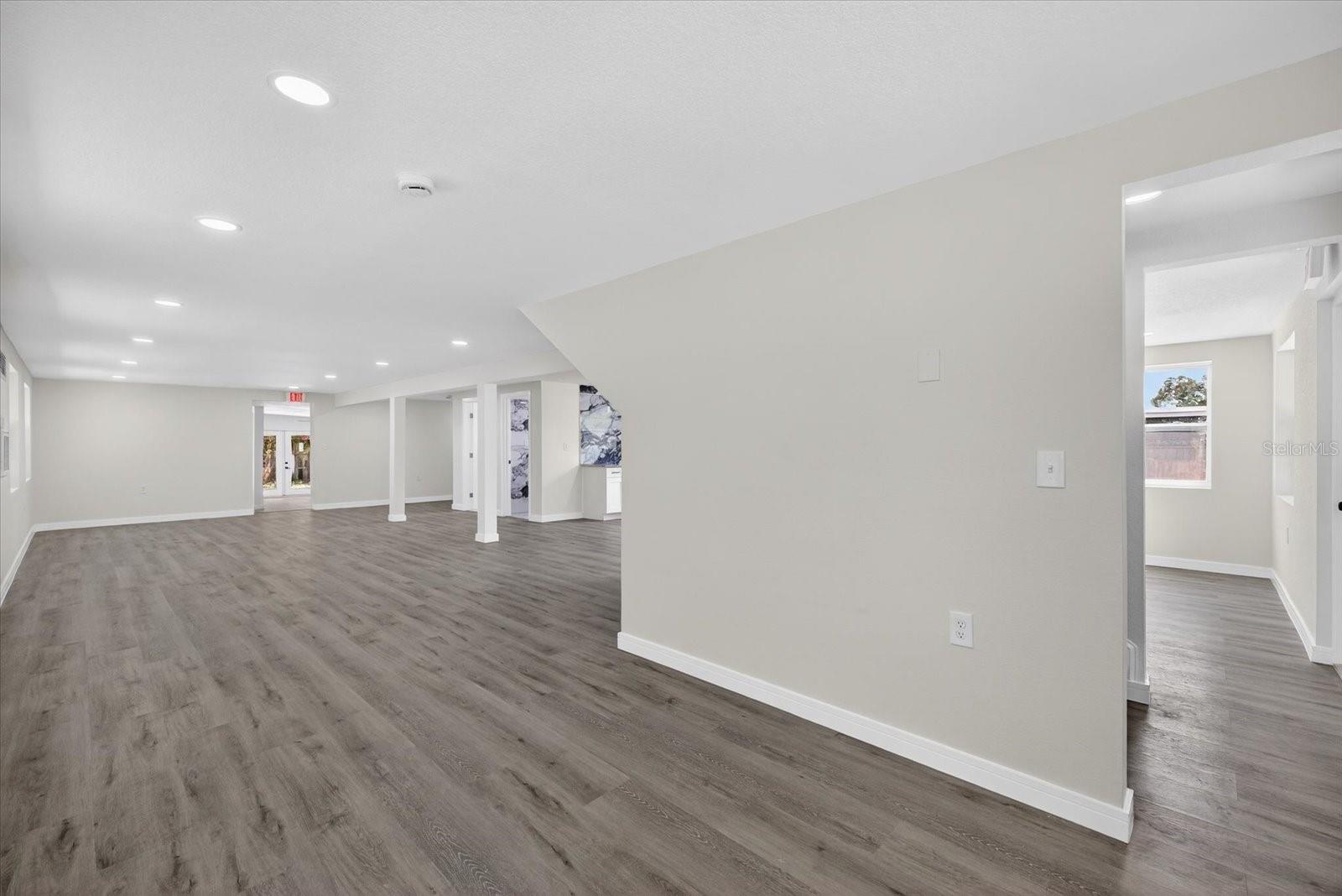 BEACON SQUARE - Residential