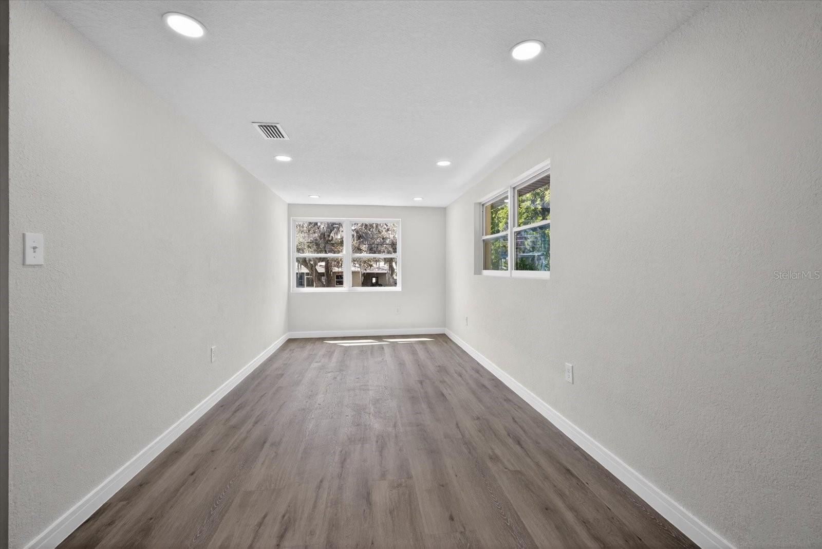 BEACON SQUARE - Residential