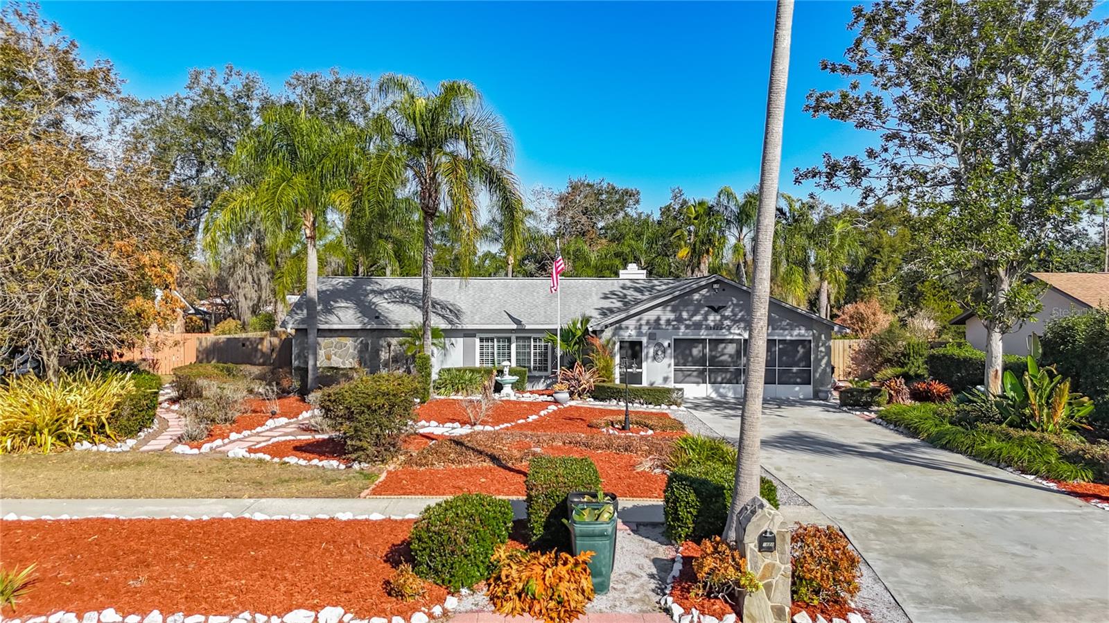 1822 LAUREL OAK DRIVE