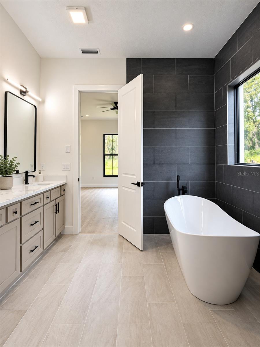 4112 SOUTHERN VALLEY LOOP