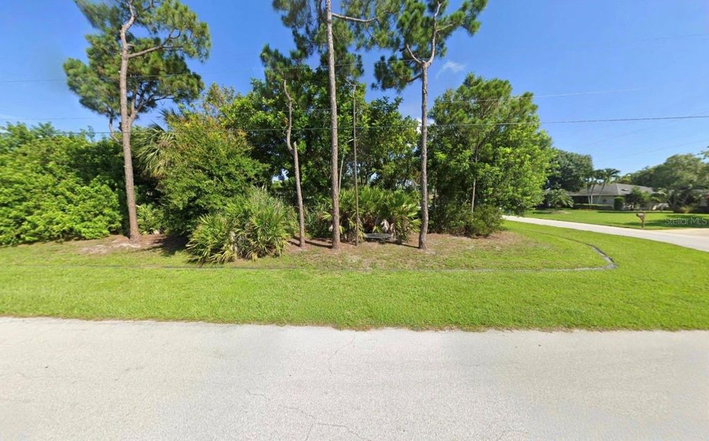 Photo of 1497 SE Griffin Terrace, Port Saint Lucie, FL 34952 (MLS # TB8494138)