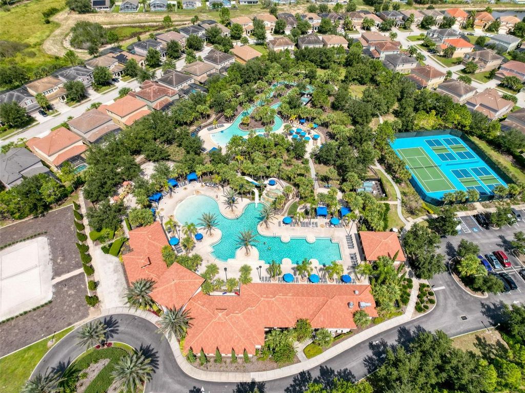 Photo of 7511 Oakmoss Loop, Davenport, FL 33837 (MLS # P4936413)