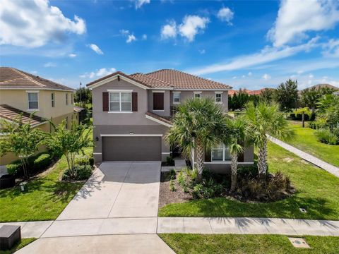 Photo of 7511 Oakmoss Loop, Davenport, FL 33837 (MLS # P4936413)
