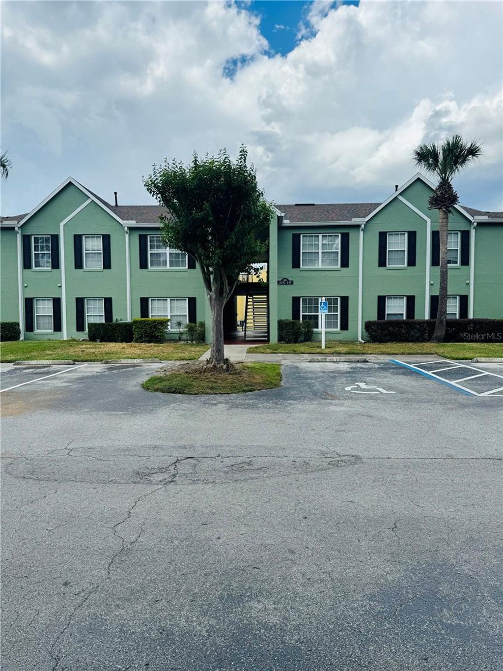 Photo of 2053 Dixie Belle Drive #2053P, Orlando, FL 32812 (MLS # O6407881)