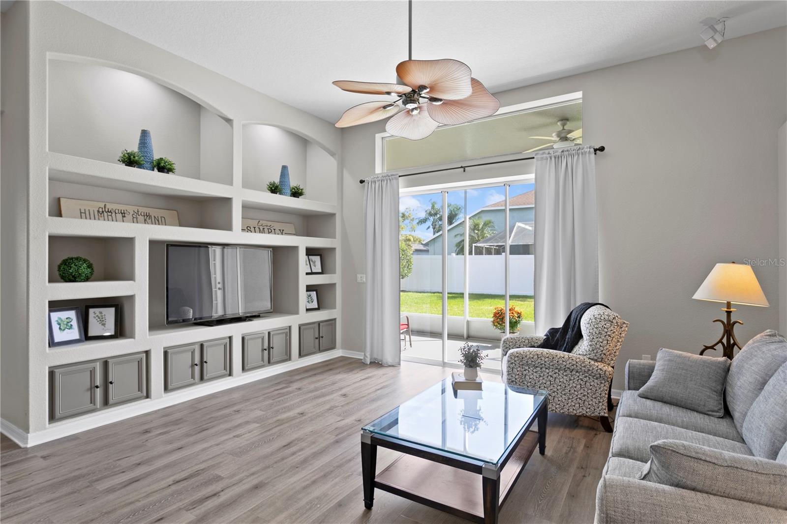 CROSS CREEK - Residential