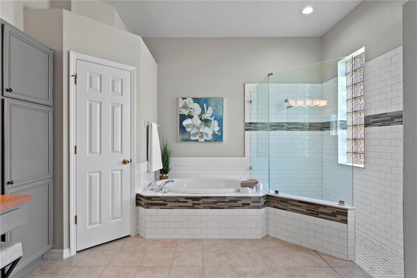 CROSS CREEK - Residential