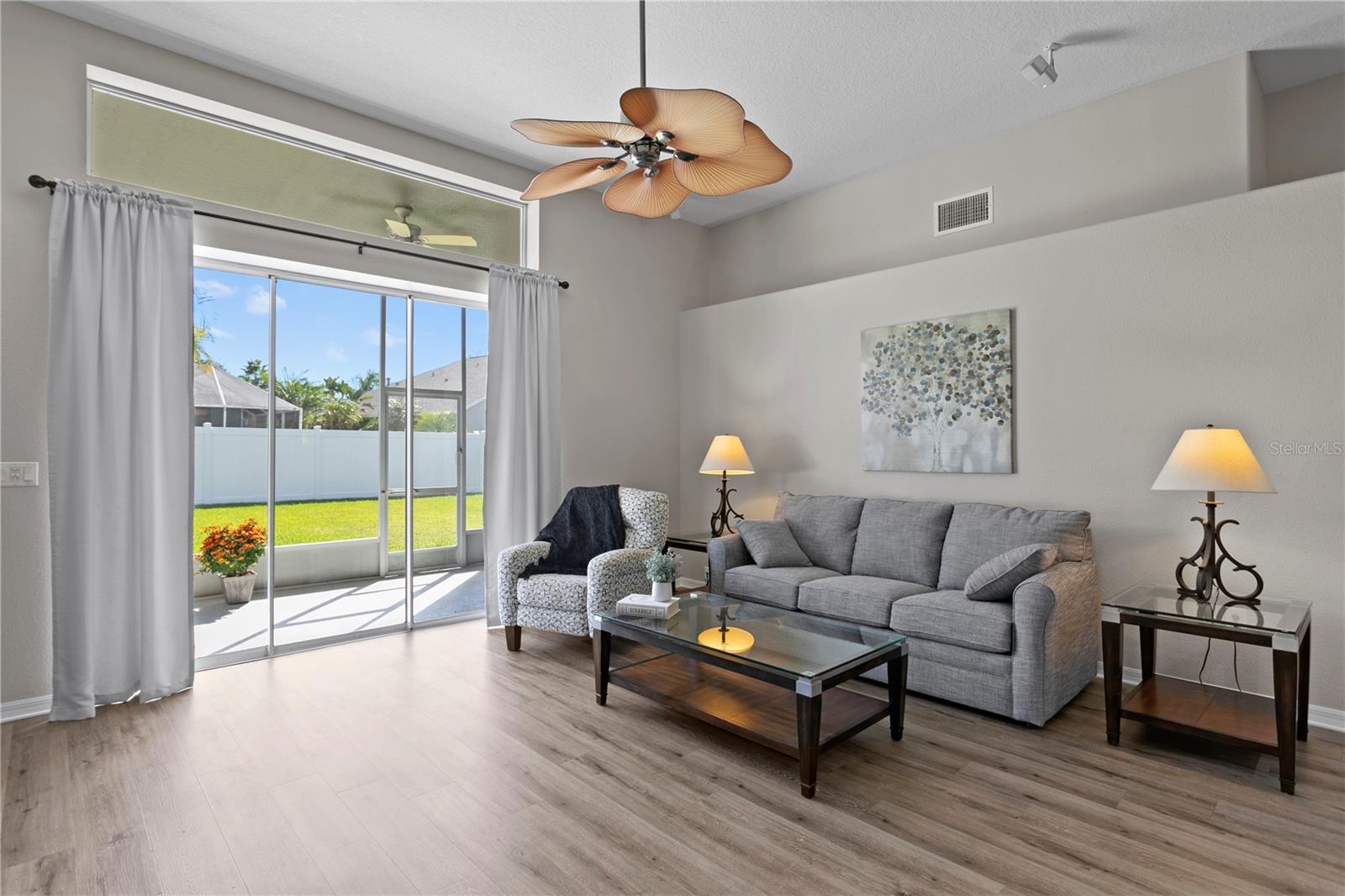 CROSS CREEK - Residential