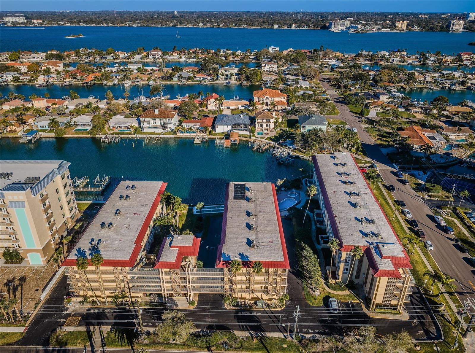 ISLANDER THE CONDO - Residential Lease