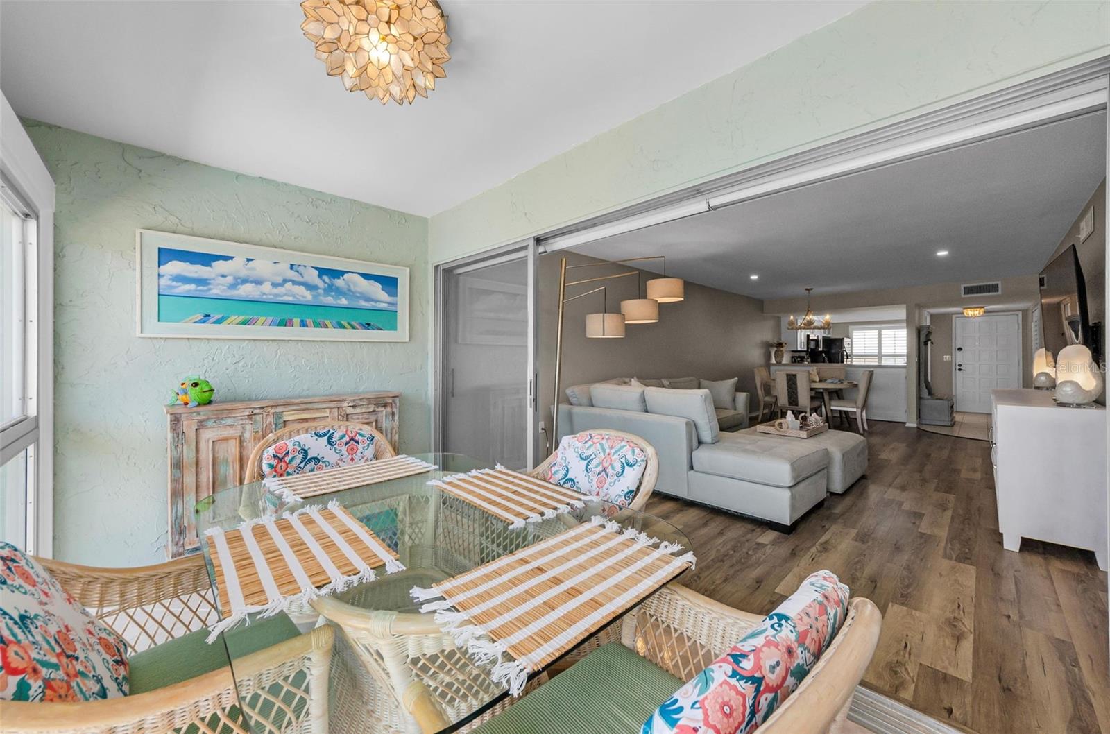 ISLANDER THE CONDO - Residential Lease